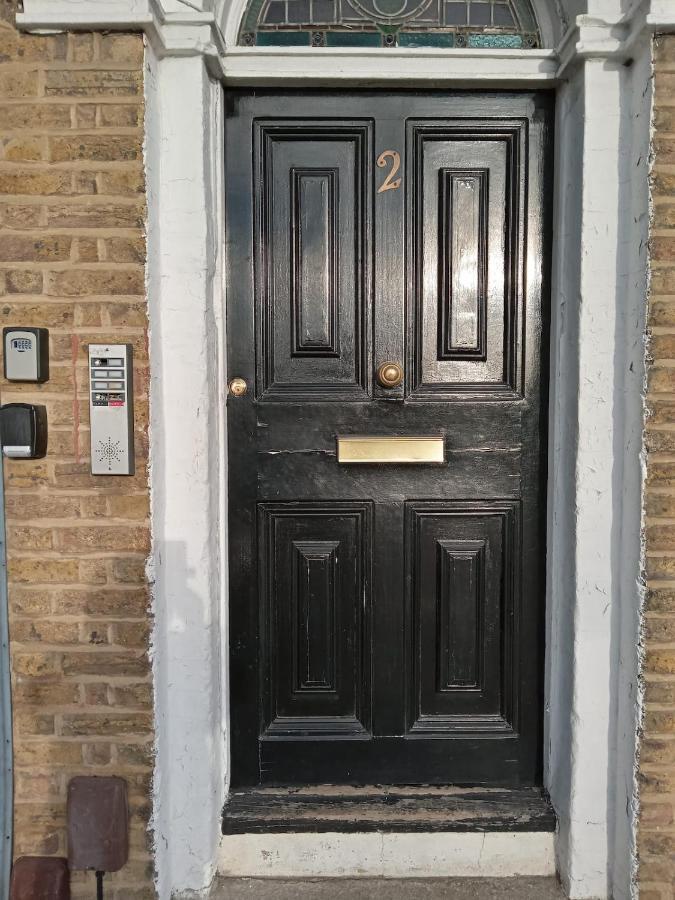 Havisham Studio Flat Rochester Me1 1Xz Strood Exterior photo