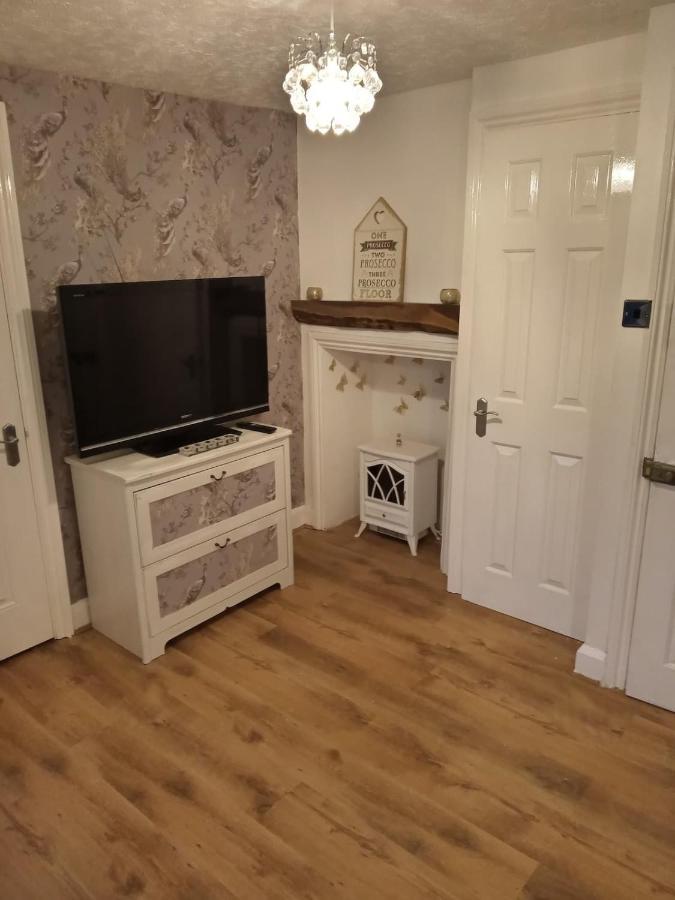 Havisham Studio Flat Rochester Me1 1Xz Strood Exterior photo